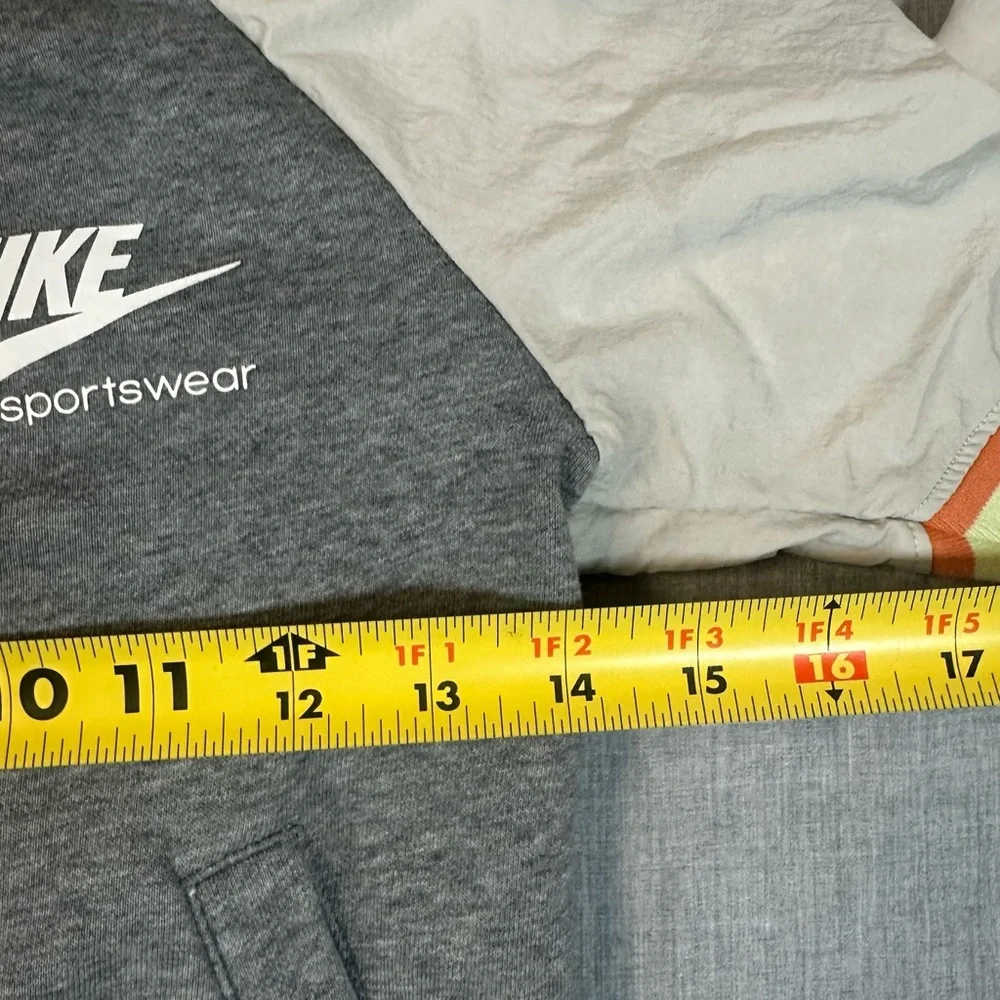 Nike Kids Hoodie with Retro Rainbow Stripes - Picture 10 of 11